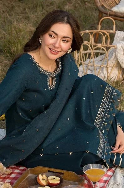 Heavy Embroidered Lawn 3pc