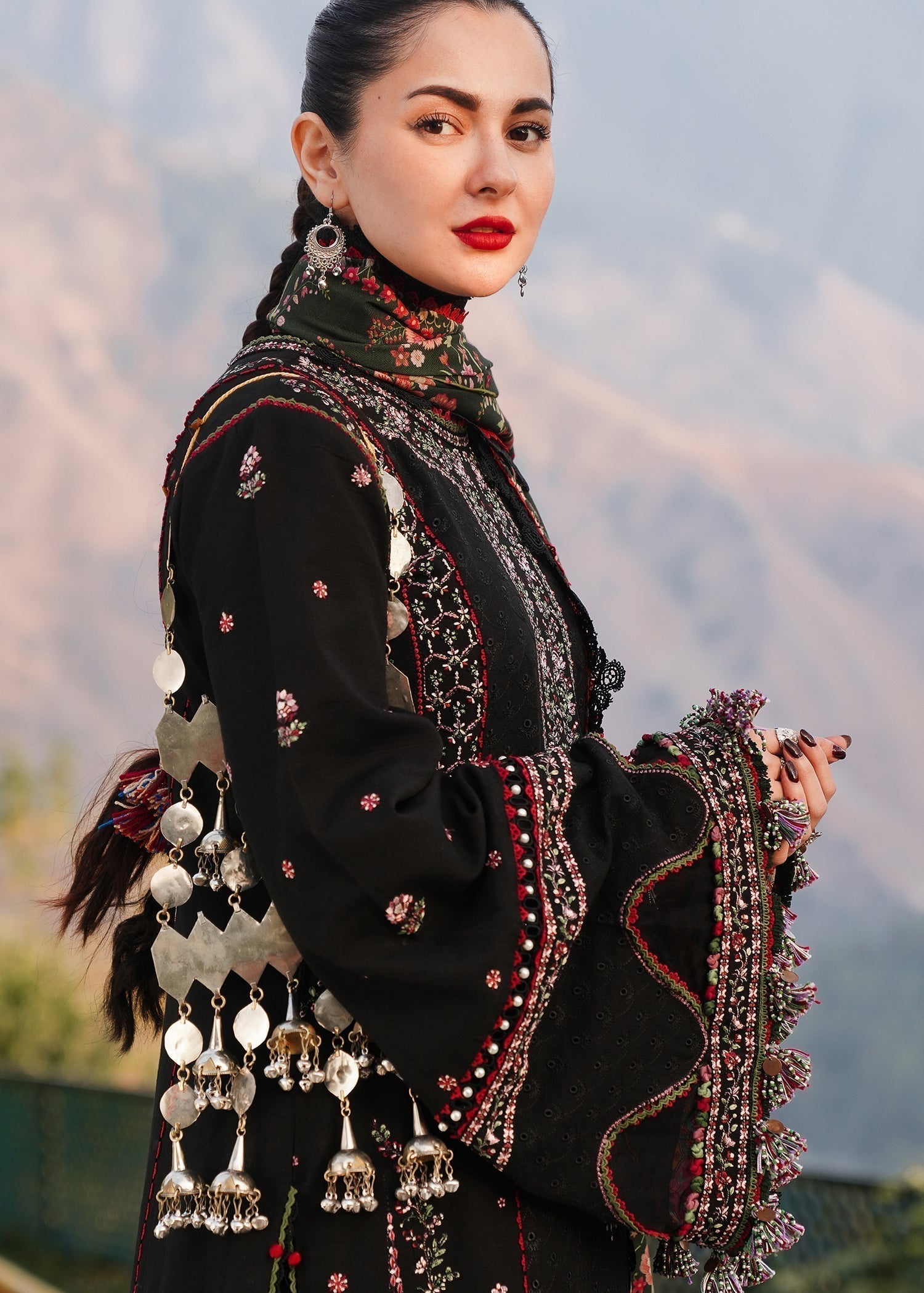 Heavy Embroidered Lawn 3pc