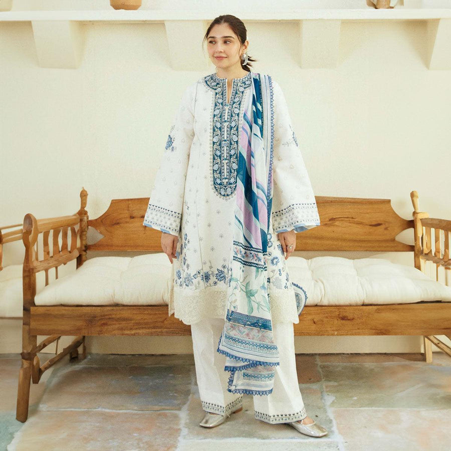 DUR E FISHAN EMBROIDERED LAWN 3pc